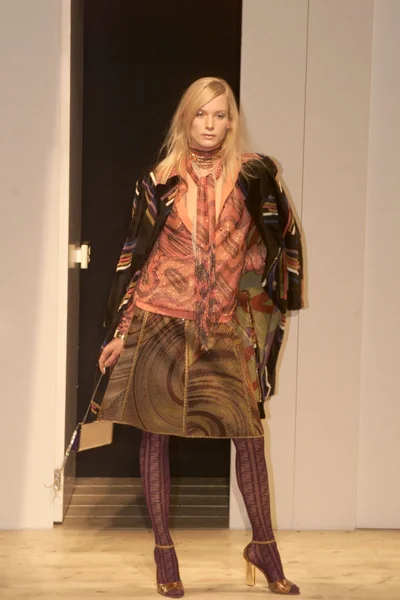 Look 19